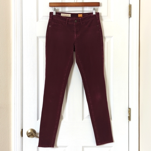 Pilcro Anthropologie Serif Pinwale Corduroy Mid Rise Skinny Pants Maroon 26 - Picture 1 of 16